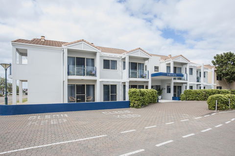 Marina Hotel - Accommodation Rockhampton 19