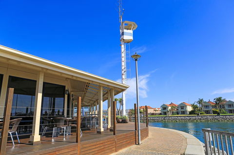 Marina Hotel - Accommodation Rockhampton 36