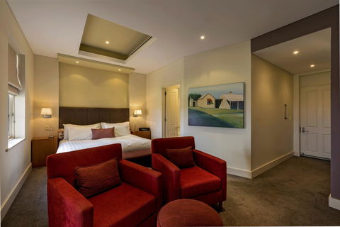 The Louise - Accommodation Rockhampton 36