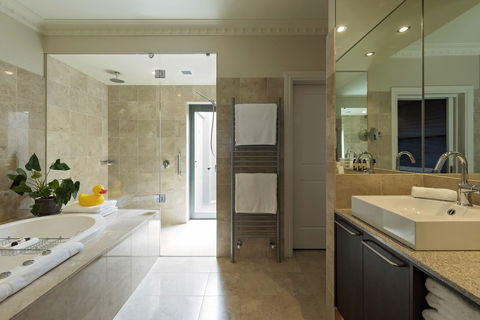 The Louise - Accommodation Rockhampton 33