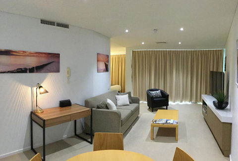 Wallaroo Marina Waterfront Luxe Apartment - Accommodation Rockhampton 5