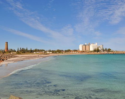 Wallaroo Marina Waterfront Luxe Apartment - Accommodation Rockhampton 3