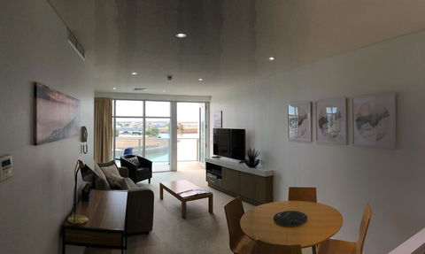 Wallaroo Marina Waterfront Luxe Apartment - Accommodation Rockhampton 1