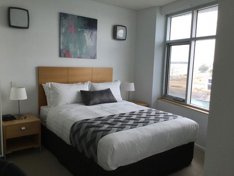 Wallaroo Marina Waterfront Luxe Apartment - Accommodation Rockhampton 14