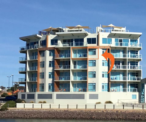 Wallaroo Marina Waterfront Luxe Apartment - Accommodation Rockhampton 0