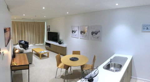 Wallaroo Marina Waterfront Luxe Apartment - Accommodation Rockhampton 4
