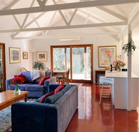 Lost in the Vines - Accommodation Rockhampton