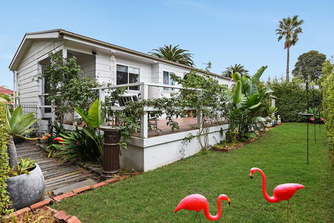 Ainslie Roberts Drive Retreat - Accommodation Rockhampton 7