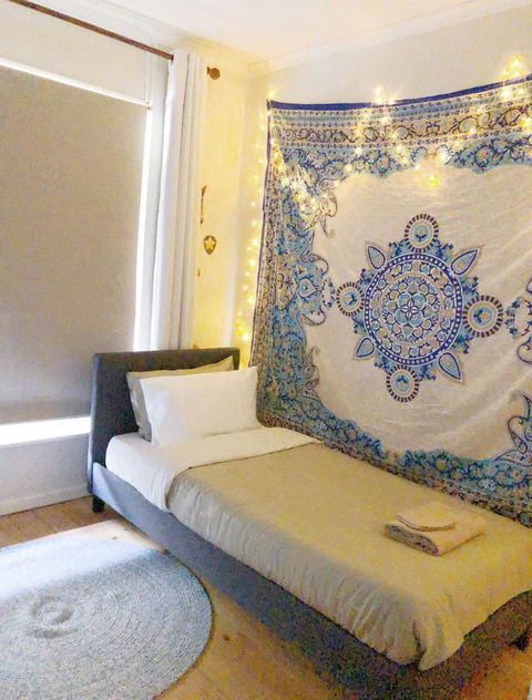 Beautiful Garden House - Accommodation Rockhampton 11