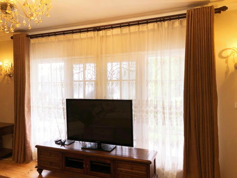 Beautiful Garden House - Accommodation Rockhampton 6