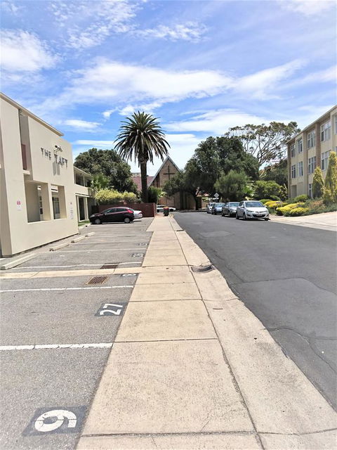 Hi 5 Glenelg Studio Apartment - Accommodation Rockhampton 16