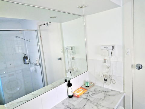 Hi 5 Glenelg Studio Apartment - Accommodation Rockhampton 6