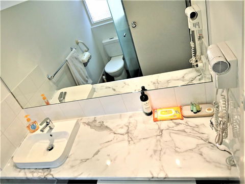 Hi 5 Glenelg Studio Apartment - Accommodation Rockhampton 5