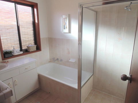 Baronet B & B - Accommodation Rockhampton 13