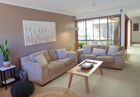 Baronet B & B - Accommodation Rockhampton 4