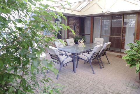 Baronet B & B - Accommodation Rockhampton 15