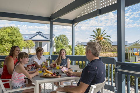 The Retreat West Beach Parks - Accommodation Rockhampton 10
