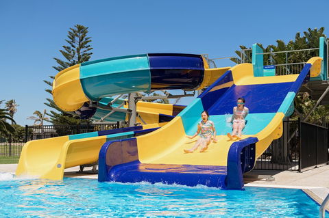 The Retreat West Beach Parks - Accommodation Rockhampton 2