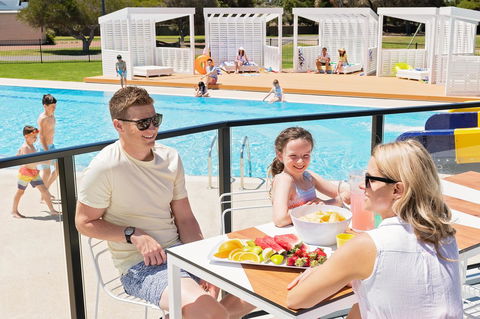 The Retreat West Beach Parks - Accommodation Rockhampton 3