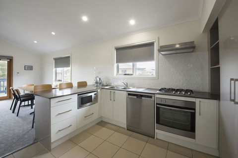The Retreat West Beach Parks - Accommodation Rockhampton 16