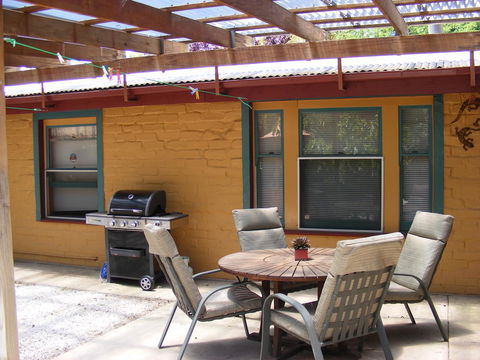 Trevalia Accommodation - Accommodation Rockhampton 10