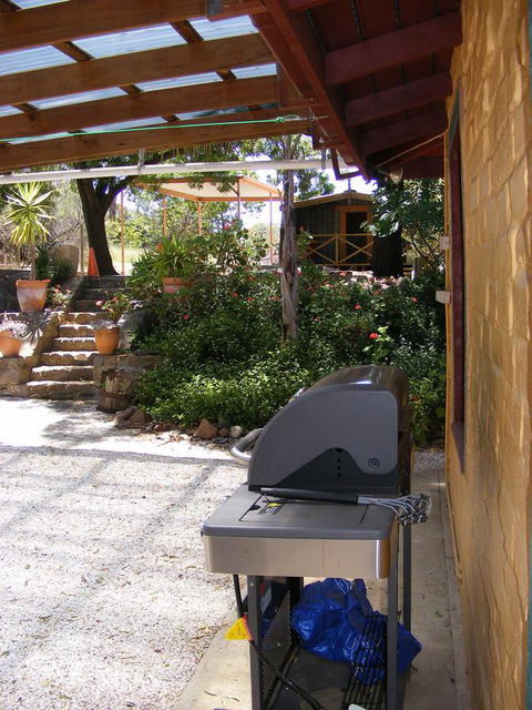 Trevalia Accommodation - Accommodation Rockhampton 3