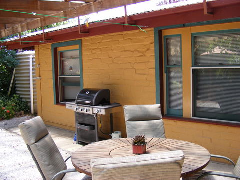 Trevalia Accommodation - Accommodation Rockhampton 9