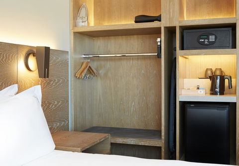 Holiday Inn Express Adelaide City Centre, An IHG Hotel - Accommodation Rockhampton 9