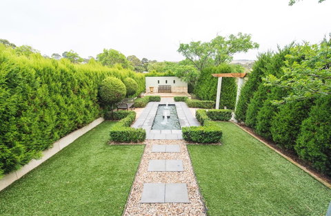 S T U D I O 22 Peaceful Retreat With Garden Views - Accommodation Rockhampton 0