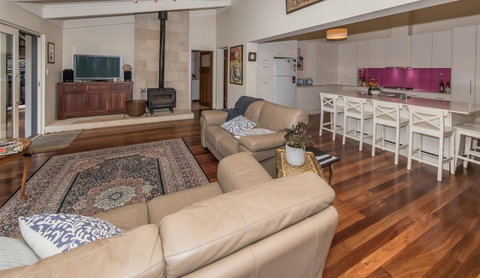 The Tudor House - Accommodation Rockhampton 5