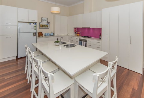 The Tudor House - Accommodation Rockhampton 8