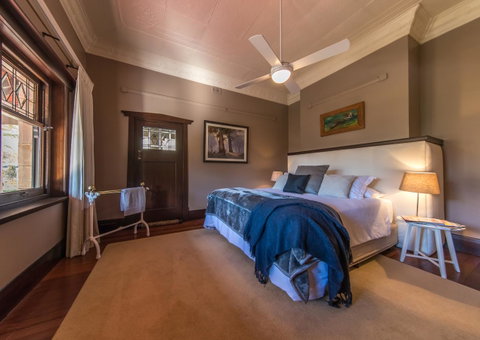 The Tudor House - Accommodation Rockhampton 2