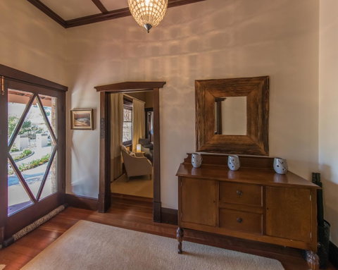 The Tudor House - Accommodation Rockhampton 4