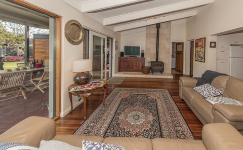 The Tudor House - Accommodation Rockhampton 6