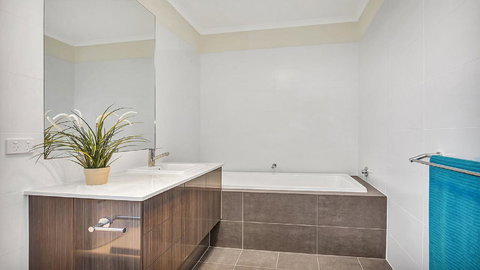 Eastern Breeze - Accommodation Rockhampton 18