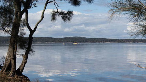 \'Point Break\' Your Waterfront Break At The Point - Accommodation Rockhampton 0