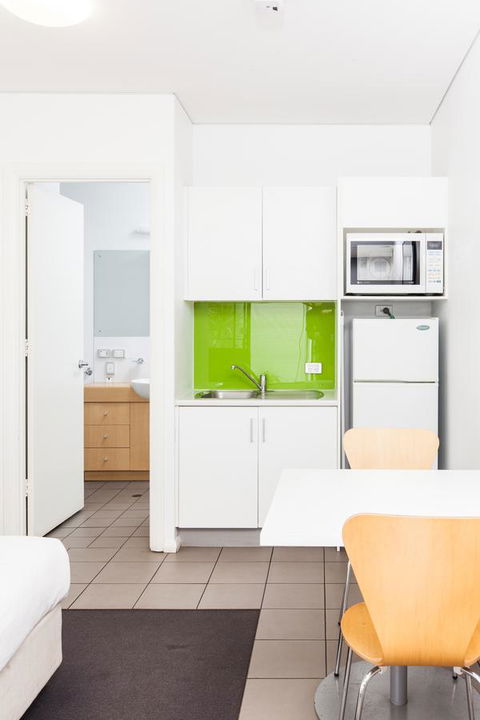 Majestic Oasis Apartments - Accommodation Rockhampton 28