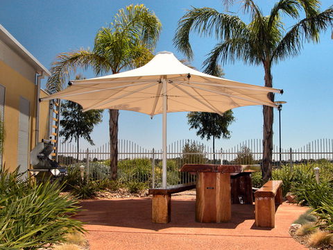 Majestic Oasis Apartments - Accommodation Rockhampton 6