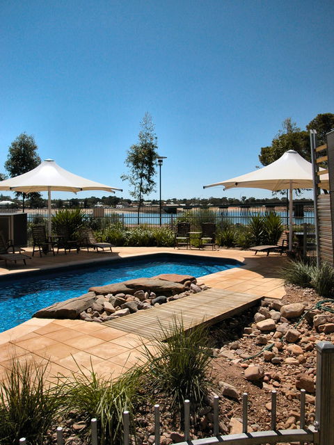 Majestic Oasis Apartments - Accommodation Rockhampton 8