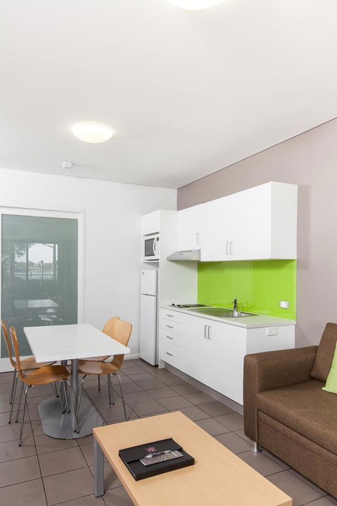 Majestic Oasis Apartments - Accommodation Rockhampton 16