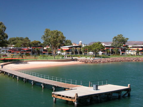 Majestic Oasis Apartments - Accommodation Rockhampton 3