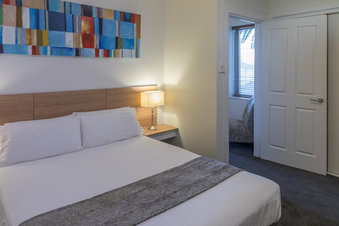Bay 10 - Suites And Apartments - Accommodation Rockhampton 22