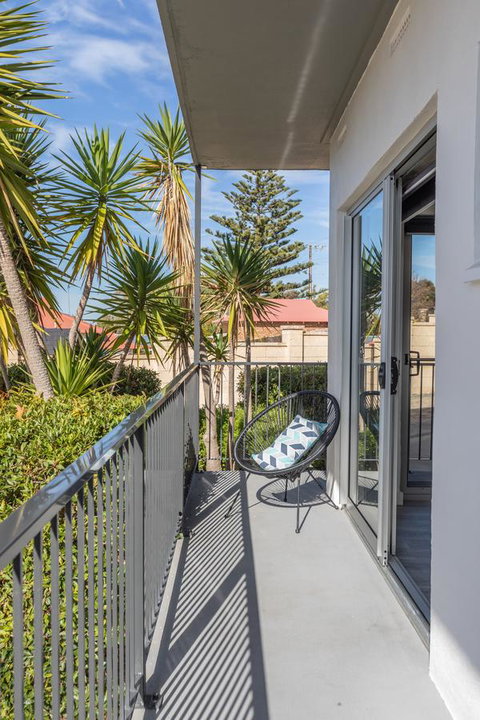 Bay 10 - Suites And Apartments - Accommodation Rockhampton 4