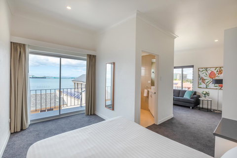 Bay 10 - Suites And Apartments - Accommodation Rockhampton 11