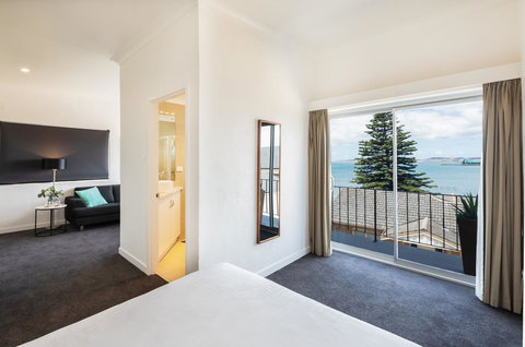 Bay 10 - Suites And Apartments - Accommodation Rockhampton 7