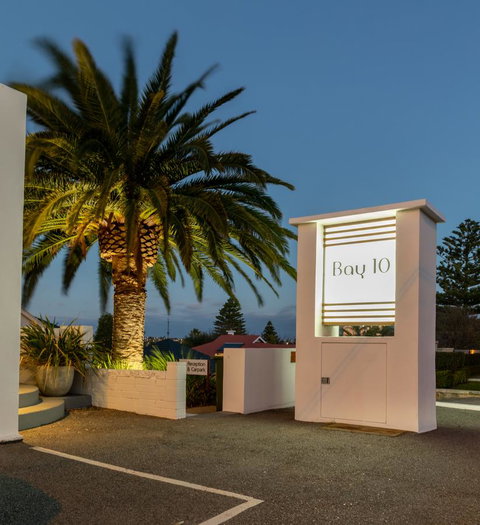 Bay 10 - Suites And Apartments - Accommodation Rockhampton 16