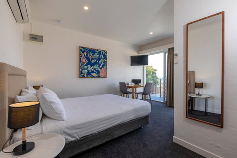 Bay 10 - Suites And Apartments - Accommodation Rockhampton 13