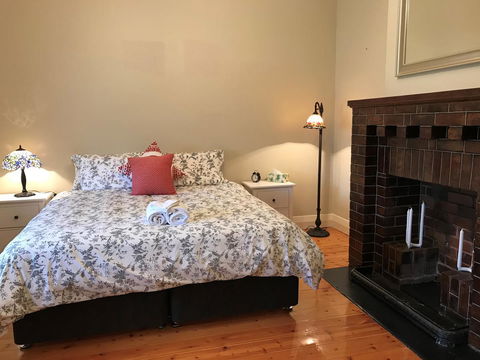 Ambrosia Holiday Home - Accommodation Rockhampton 2