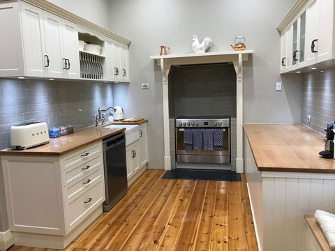 Ambrosia Holiday Home - Accommodation Rockhampton 8
