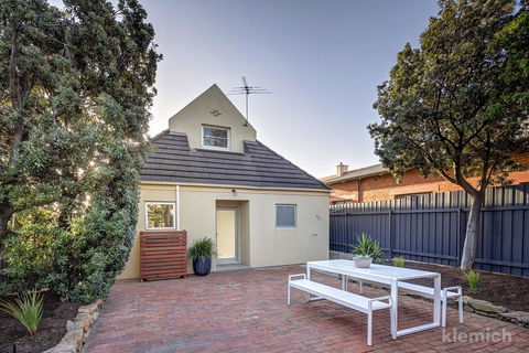 The Beach House @ Grange - Accommodation Rockhampton 9